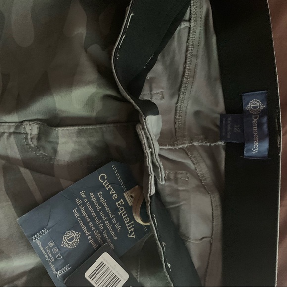NWT Democracy “Ab Solutions “ Camouflage Jeans. - Picture 13 of 16
